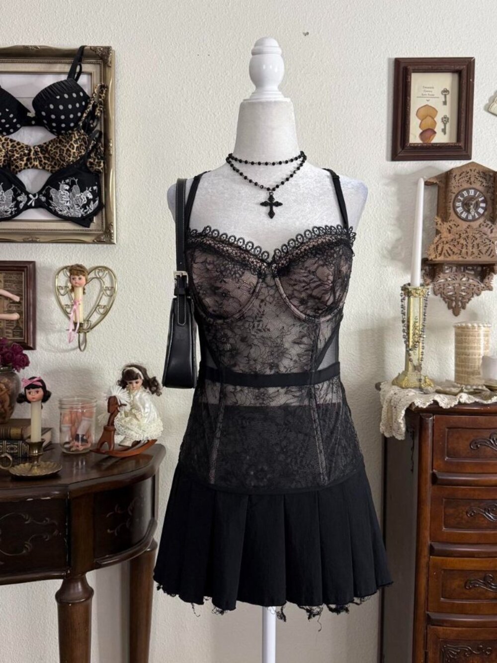 Romantic goth dark coquette Victoria’s Secret black lace bustier corset top - Picture 1 of 7